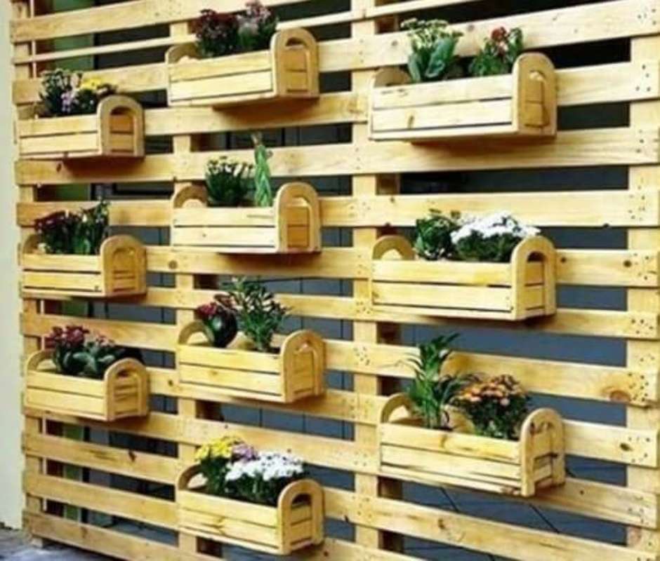 Decoração Sustentável: 10 Ideias Criativas para Reutilizar Caixotes de Madeira