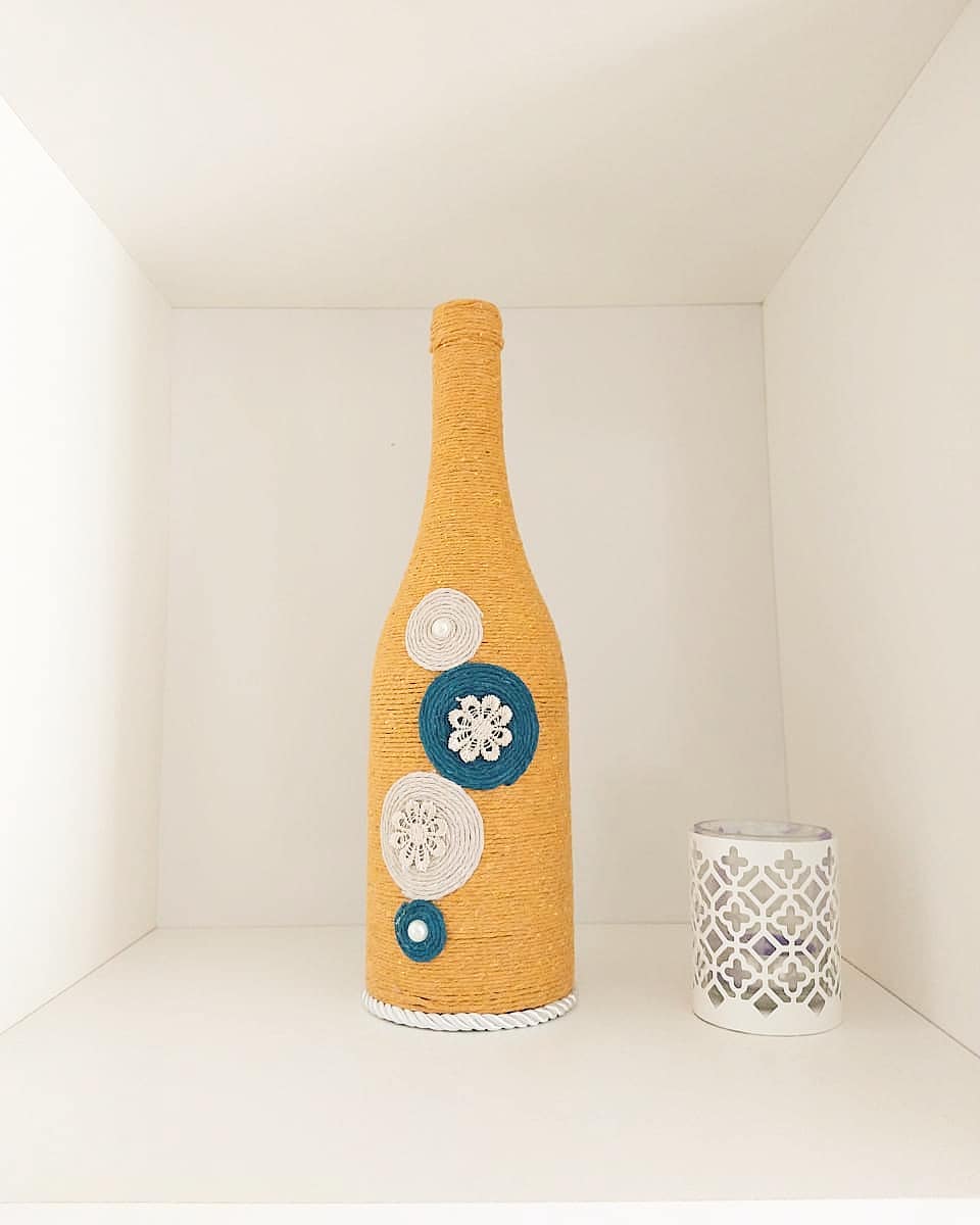 Inspirações de Decoração Rústica para Casamentos com Garrafas de Juta