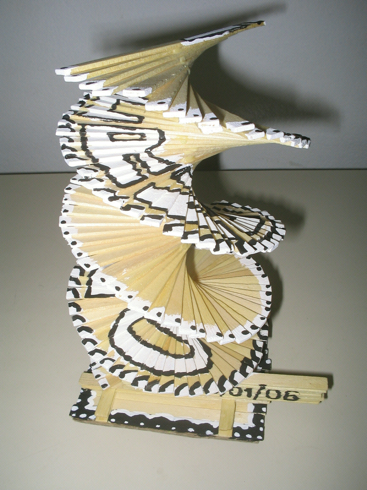 5 Ideias de Luminárias Geométricas com Palitos de Churrasco