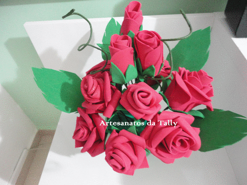 Guia completo de painéis decorativos em EVA para festas