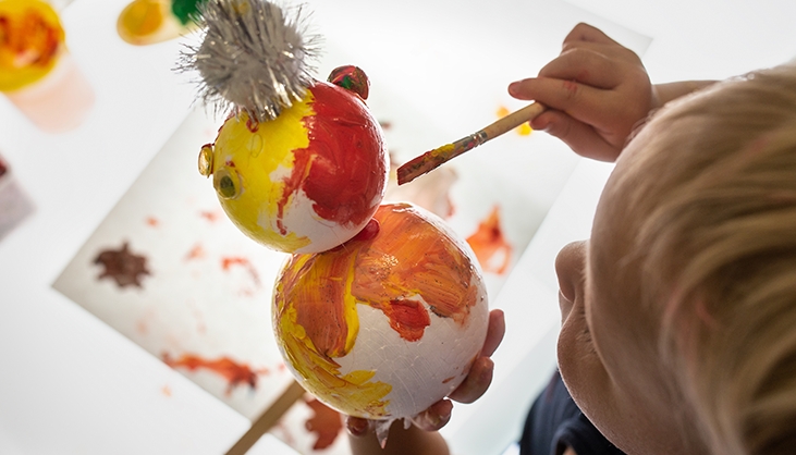 Benefícios do Artesanato com Reciclagem: Da Terapia à Economia Circular