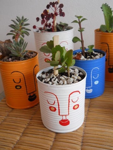 Benefícios do Artesanato com Reciclagem: Da Terapia à Economia Circular