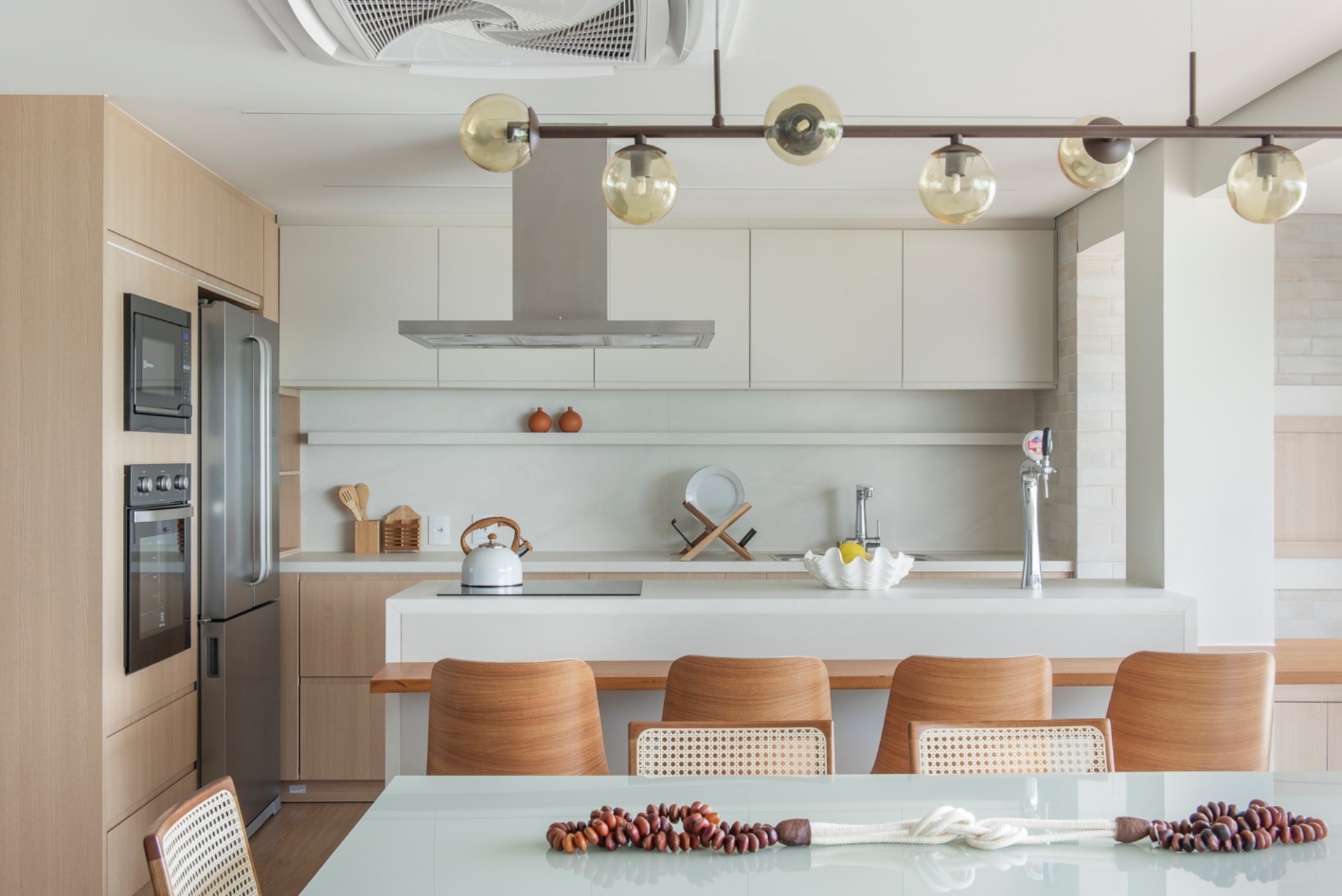 5 ideias de títulos:
1. Balcão de Cozinha: Guia Completo de Altura