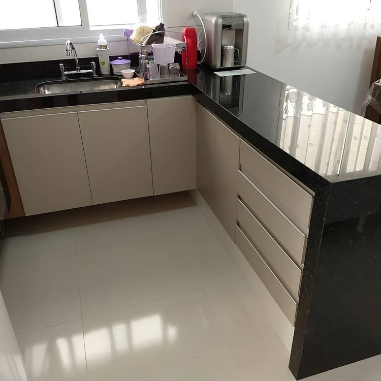 Materiais e Estilos
2. Cozinha Americana com Balcão: Transforme seu Espaço Integrado
3. Materiais de Bancada de Cozinha: Qual o Melhor para Você?
4. Como Escolher o Balcão de Cozinha Ideal: Dicas Essenciais
5. Onde Comprar Balcões de Cozinha: Lojas e Opções Online