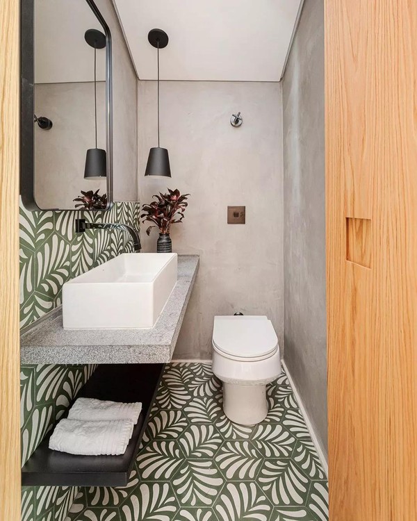 5 ideias para transformar seu banheiro com concreto: Do industrial ao minimalista; Como usar cimento queimado no box do banheiro: Guia completo; Cubas de concreto artesanais: O toque de luxo que seu lavabo precisa; Metais pretos e grafite: A combinação perfeita para banheiros de concreto; Elementos naturais no banheiro de concreto: Traga aconchego e sofisticação.