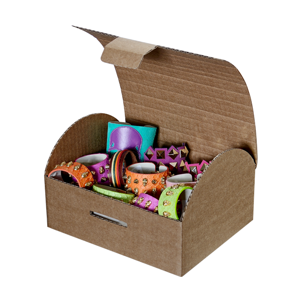 baú feito de caixa de papelão