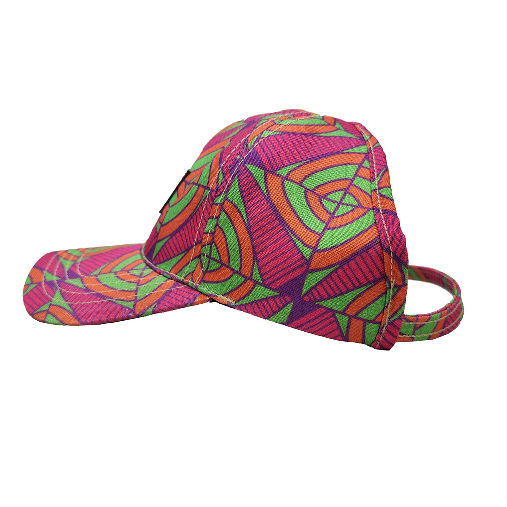 Viseira ou Boné: Qual o Melhor para Proteger Seus Cachos do Sol?