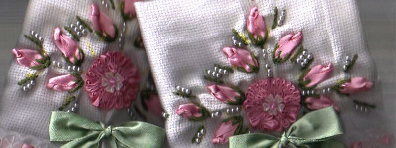 Aprenda os Pontos Essenciais do Bordado com Fita de Cetim