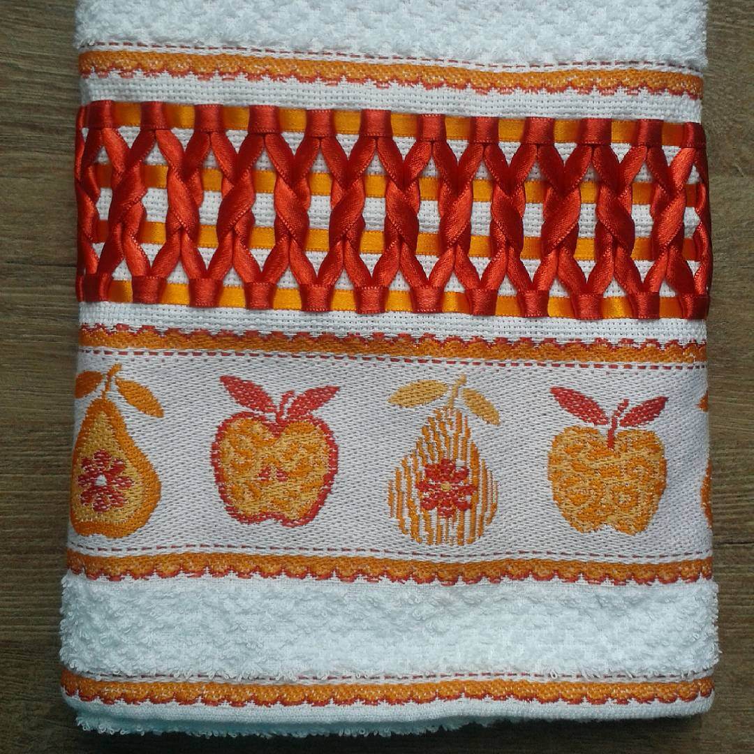 Inspirações de Bordado com Fita de Cetim para Decoração de Casa