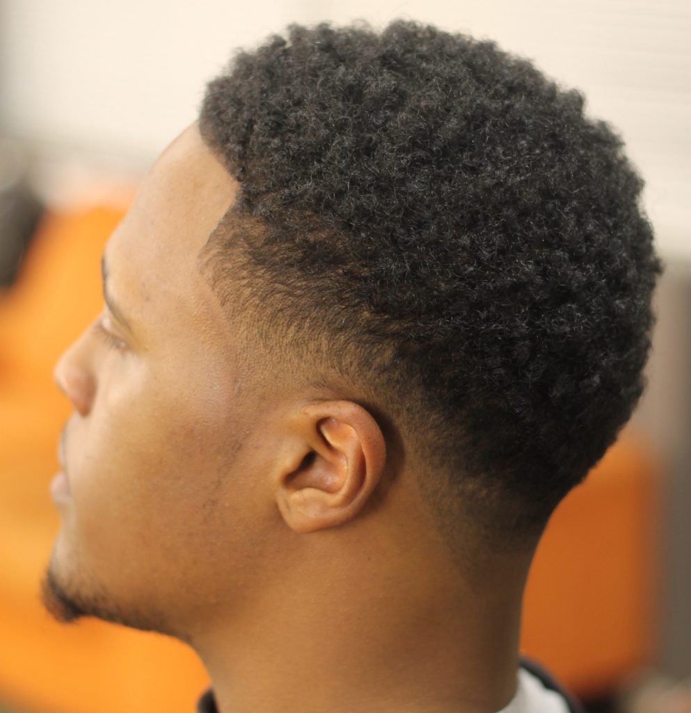 cabelo cacheado masculino