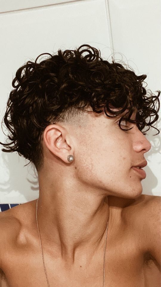 melhores cortes de cabelo cacheado masculino para cada formato de rosto