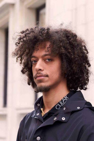 quanto custa manter cabelo crespo masculino grande