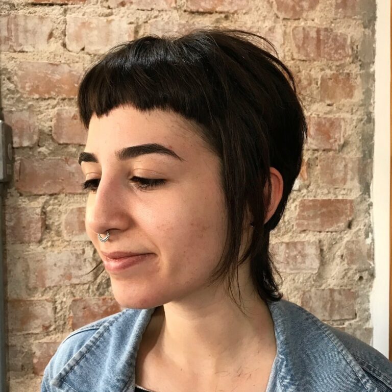 50 fotos de cabelo curto liso com franja para inspirar