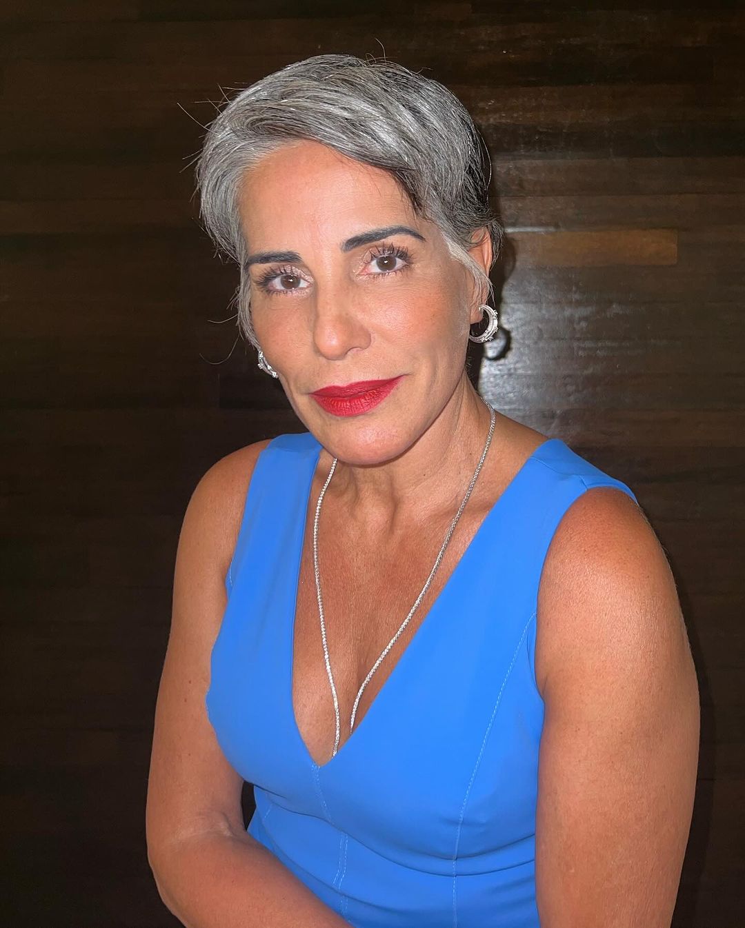 cabelo grisalho feminino