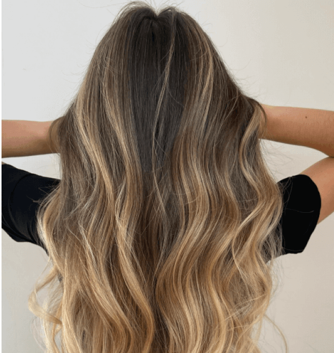 cabelo castanho iluminado