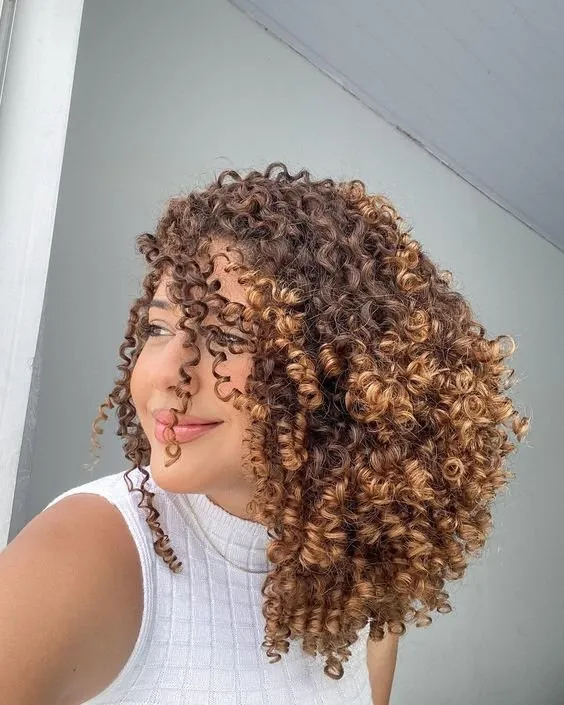 morena iluminada natural