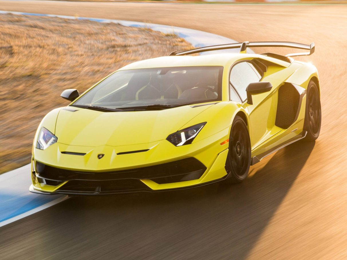 erros comuns ao comprar um carro esportivo com j