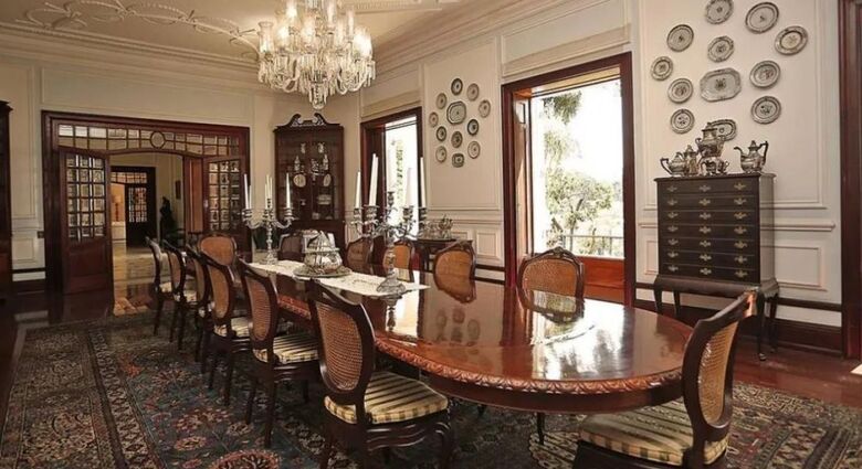 Iluminação Estratégica: Como Lustres e LEDs Transformam seu Ambiente