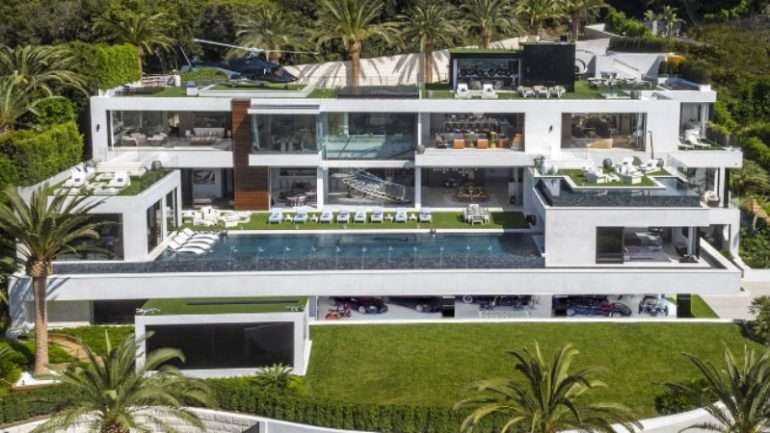 Fachadas de Mansão: Elementos Essenciais para uma Entrada Imponente