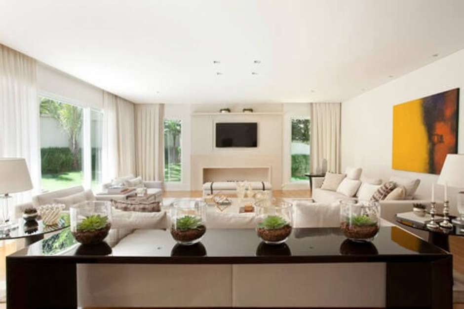 Iluminação Estratégica: Como Lustres e LEDs Transformam seu Ambiente