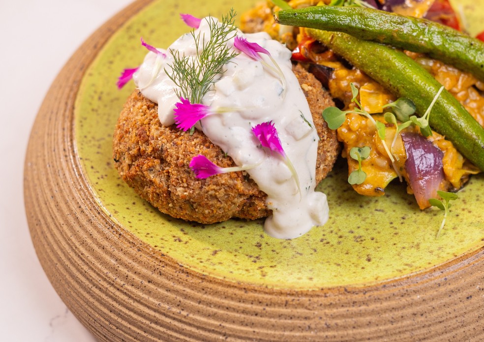 custo médio de ingredientes com a letra f