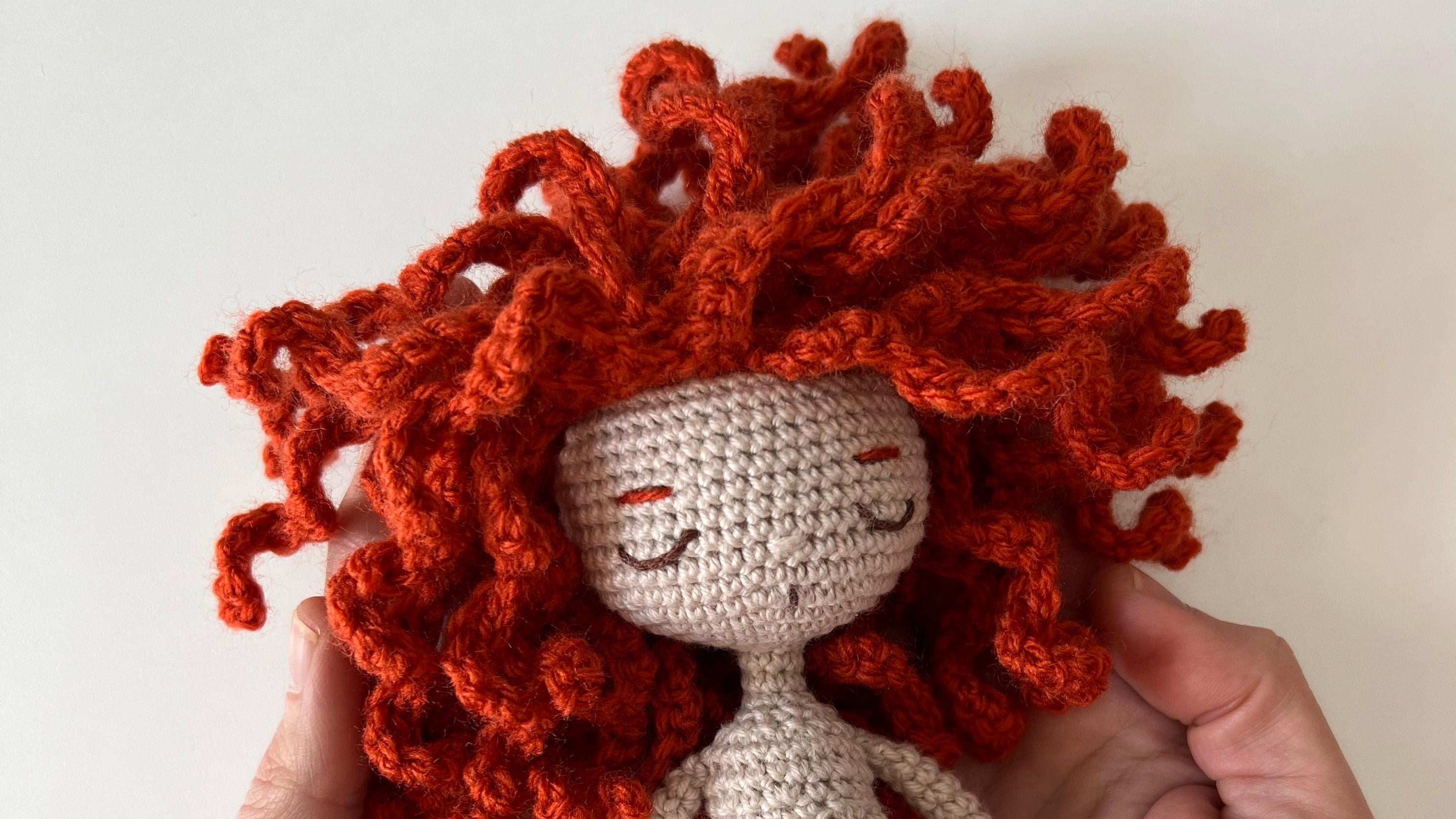 Guia Completo: Como Fazer Cabelo Fio a Fio em Amigurumi