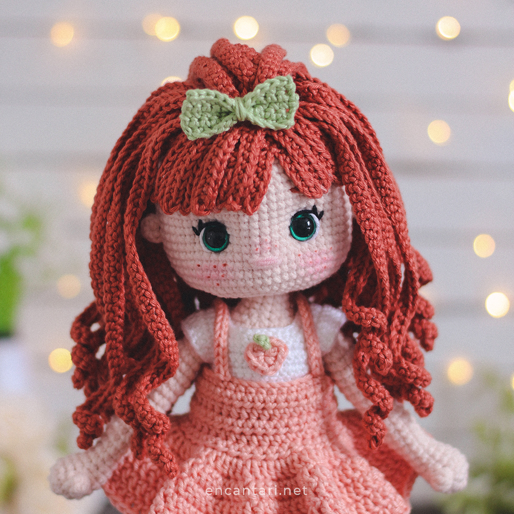 Como Cuidar e Restaurar o Cabelo Sintético da Sua Boneca Amigurumi