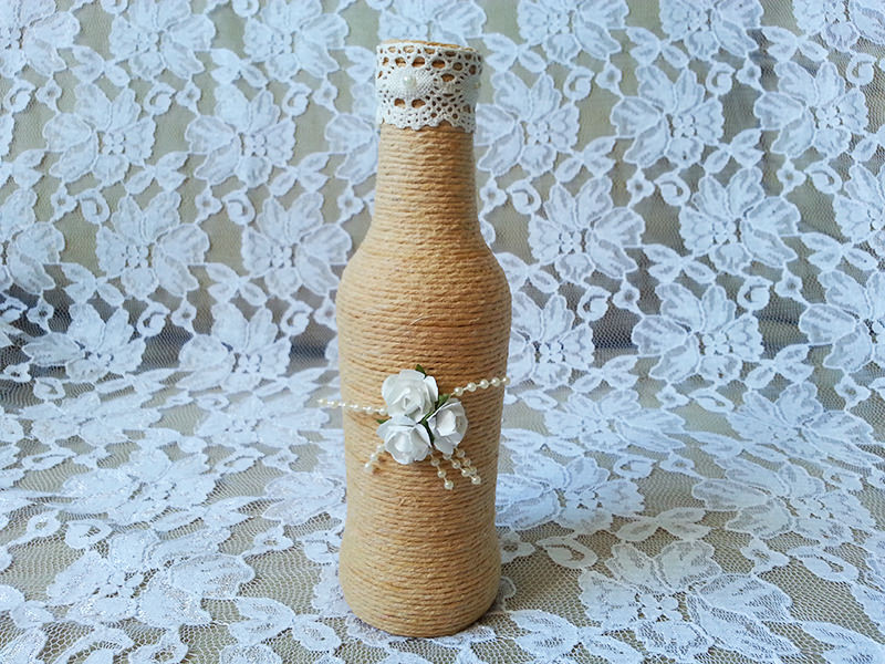 como enfeitar garrafas de vidro para casamento