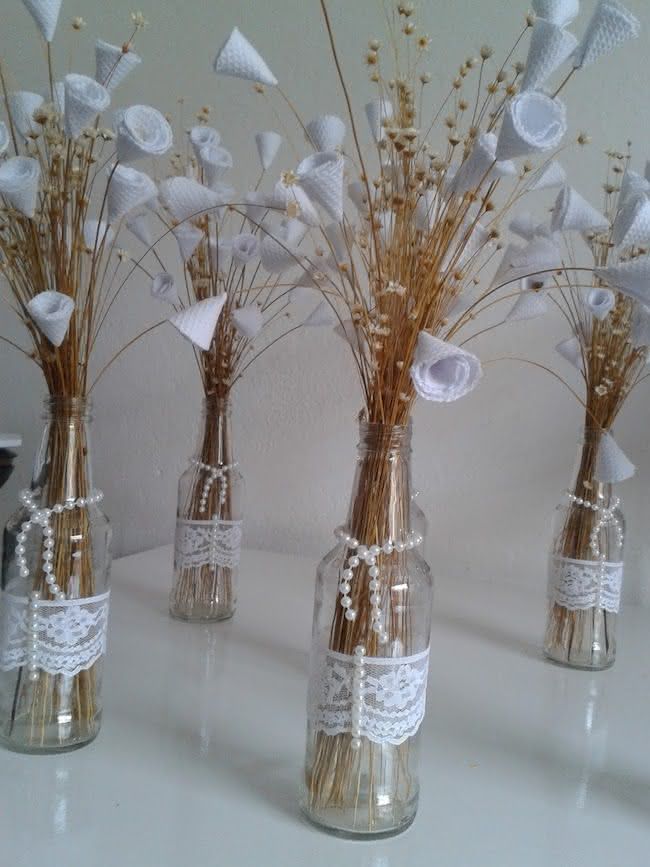 como enfeitar garrafas de vidro para casamento