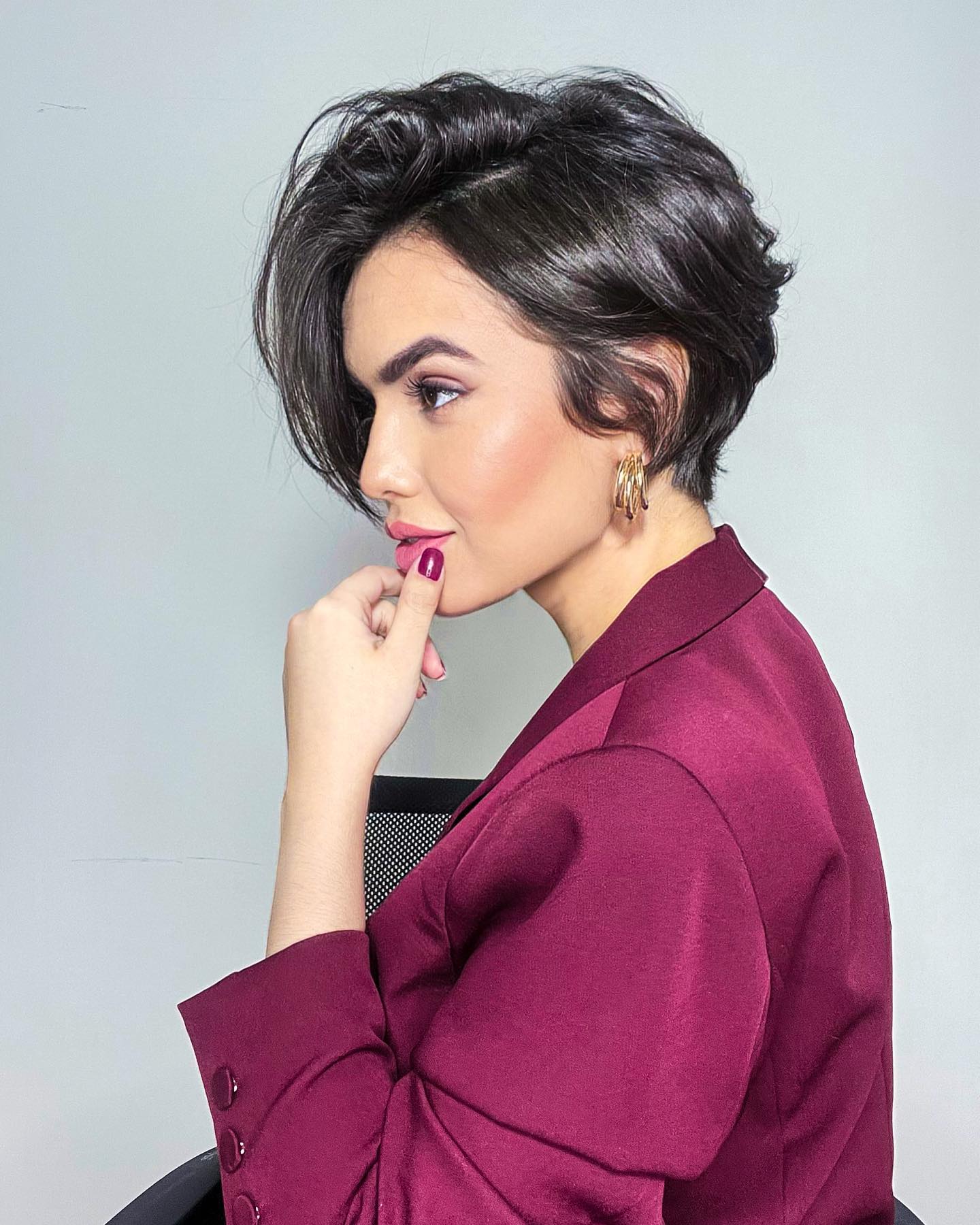 como estilizar franjao lateral em pixie cut