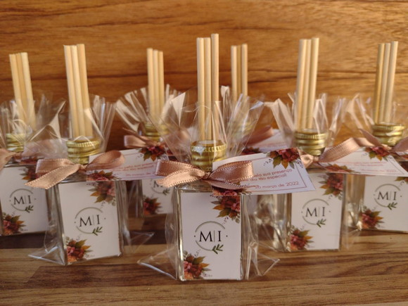 Velas Aromáticas DIY: O Passo a Passo para Lembrancinhas Inesquecíveis