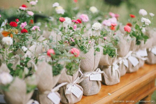 Guia completo de decoração de casamento rústico