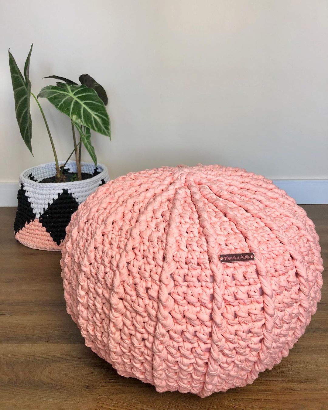 Ponto Puff e Maxi Crochê: Técnicas Essenciais para Pufes Modernos