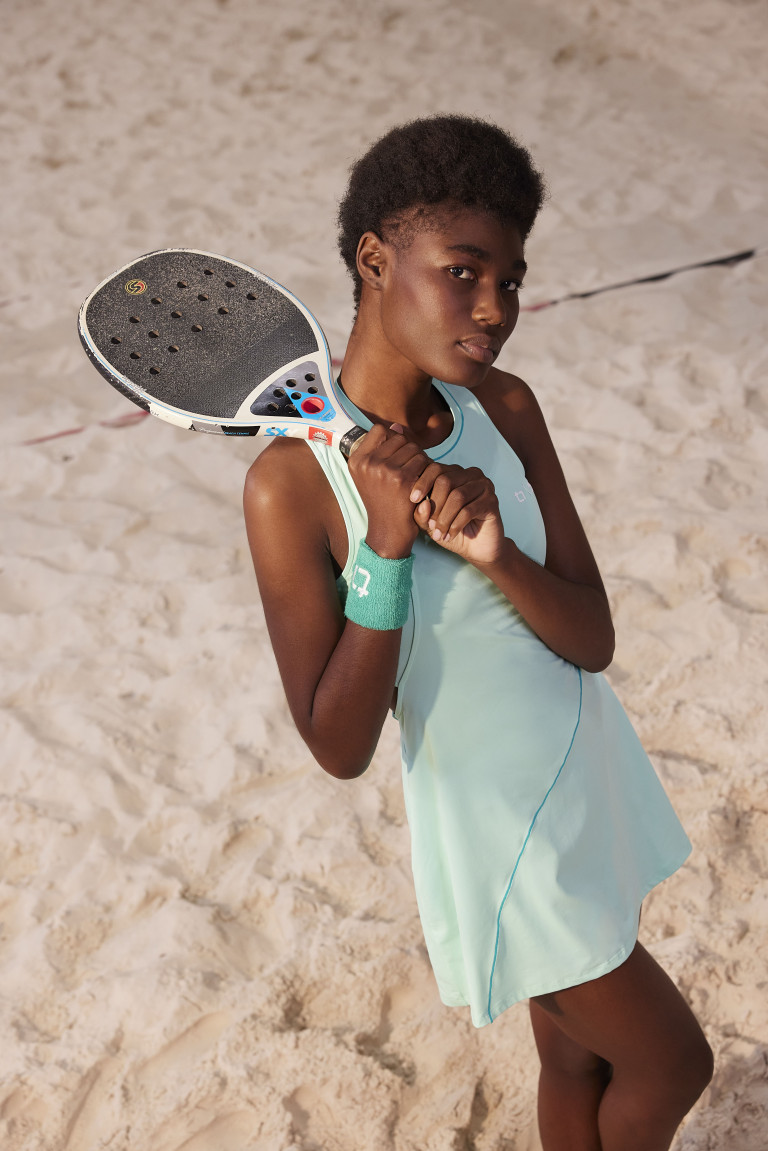 Como Escolher o Top Esportivo Perfeito para Beach Tennis