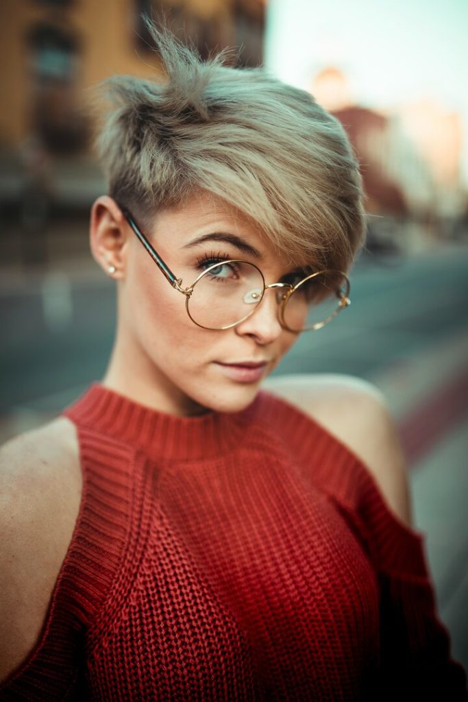 corte bixie em cabelo ondulado