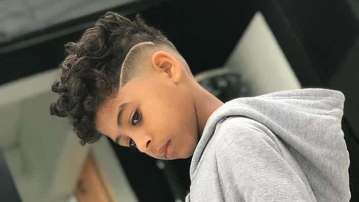 inspiração de corte de cabelo masculino infantil moderno