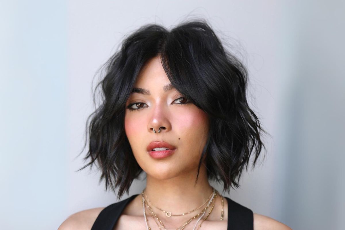 corte repicado curto para senhoras com rosto redondo