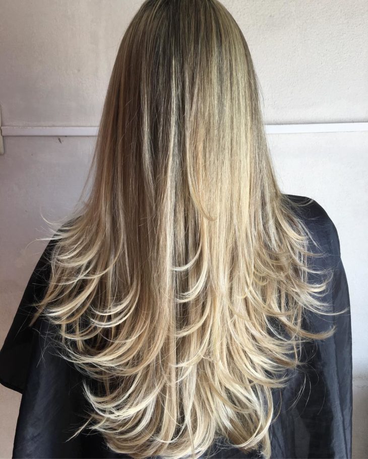 corte em v para afinar rosto