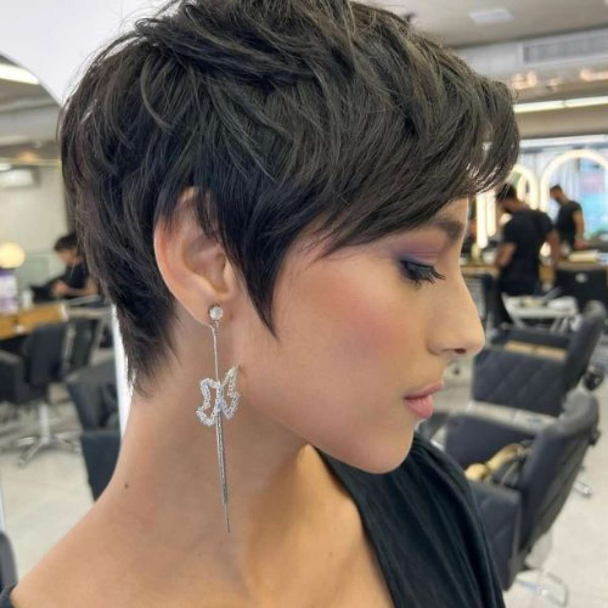 corte de cabelo curto para valorizar cachos