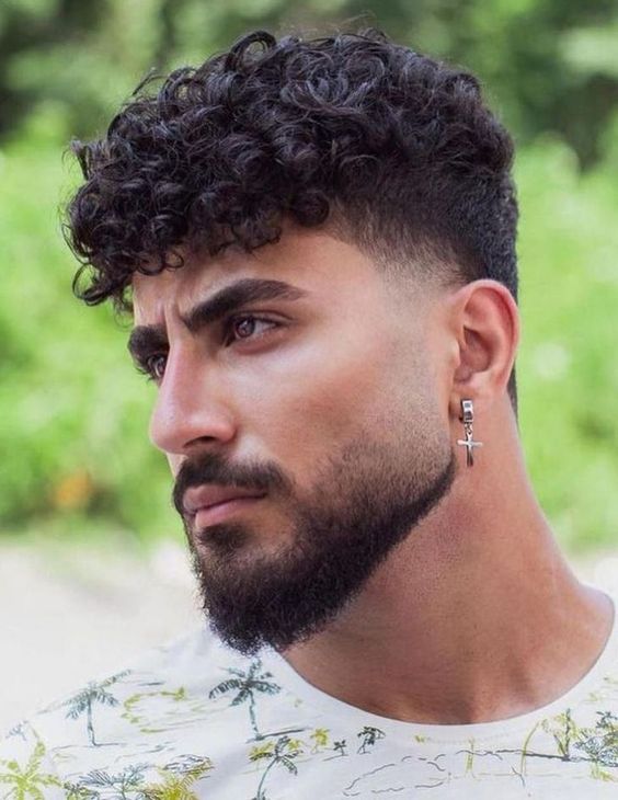 corte americano cabelo cacheado masculino