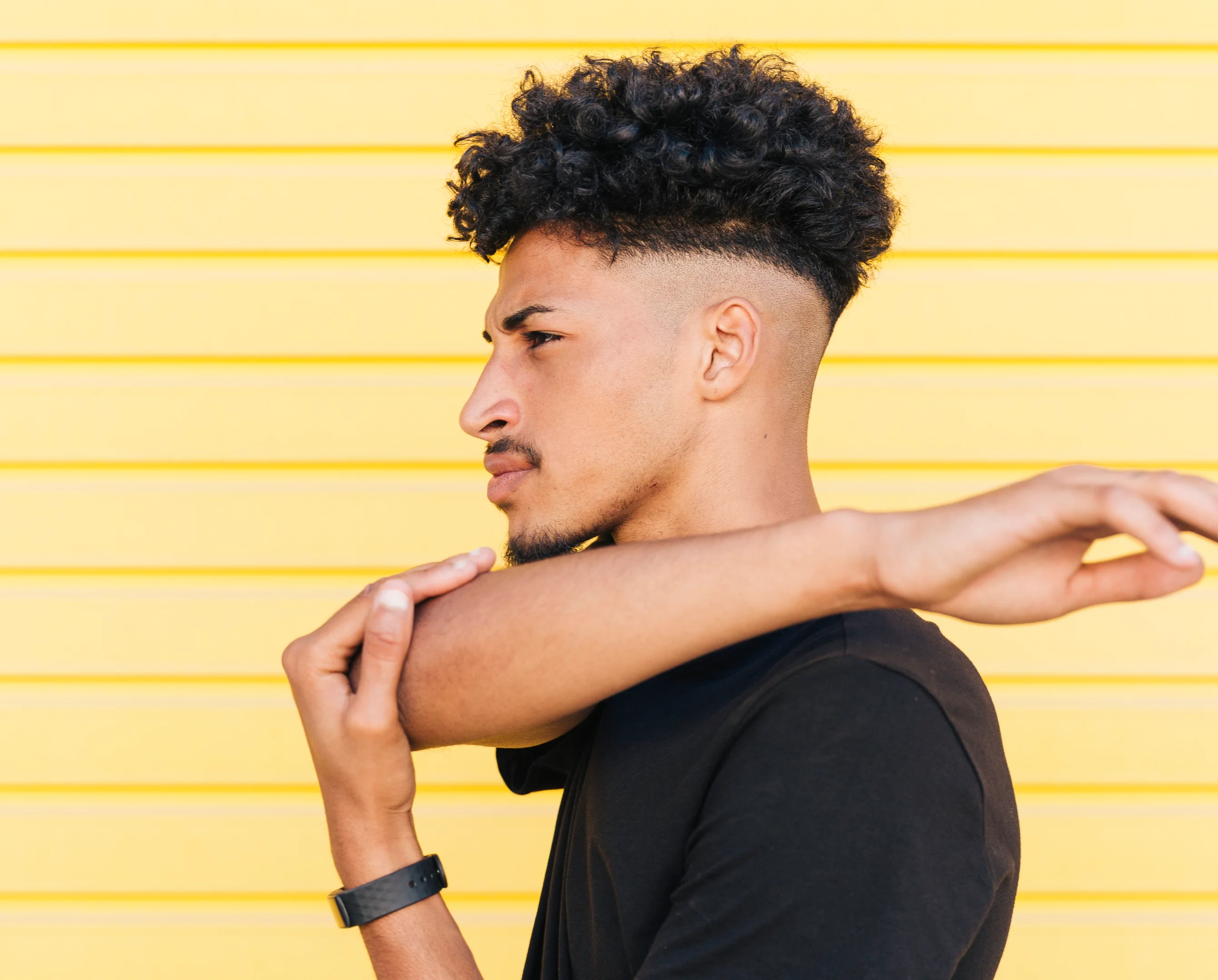 corte masculino cacheado longo