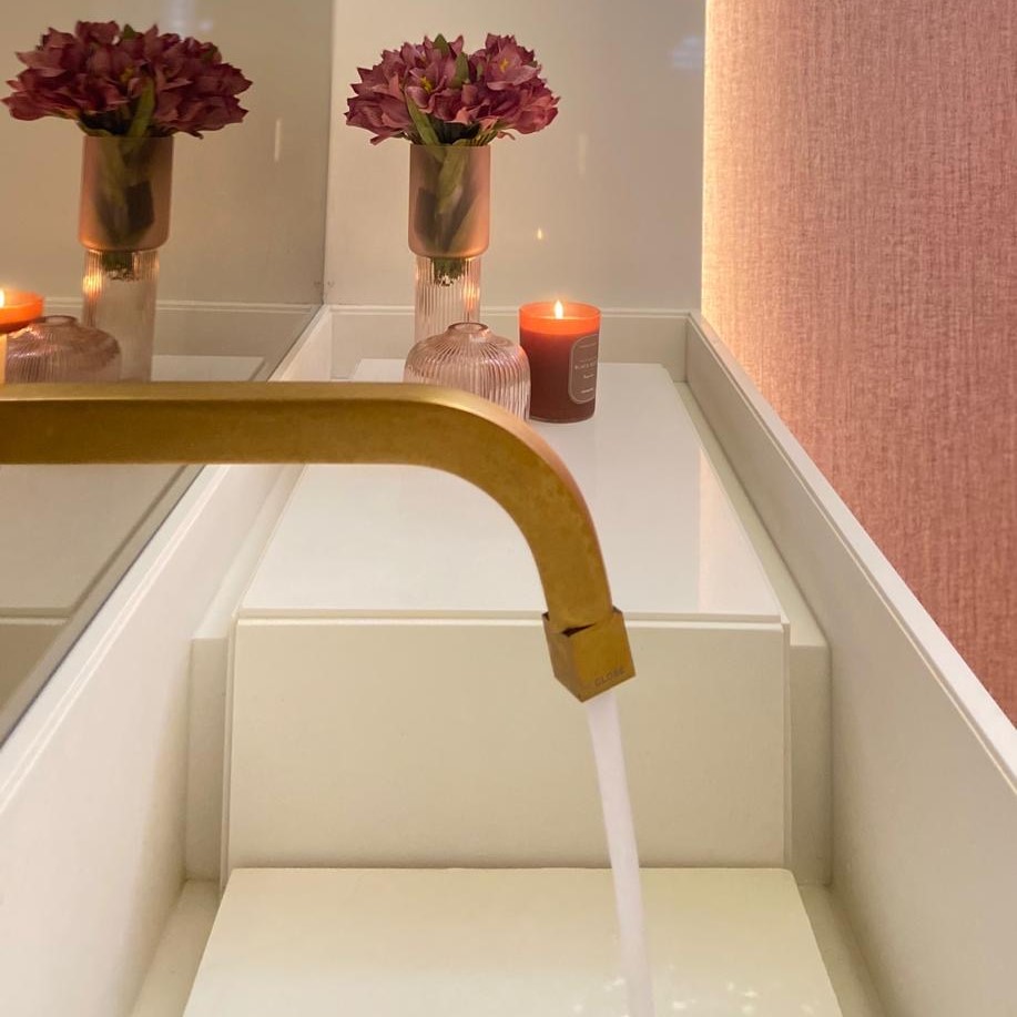 Tendências em Banheiros: A Ascensão das Cubas Esculpidas em Porcelanato