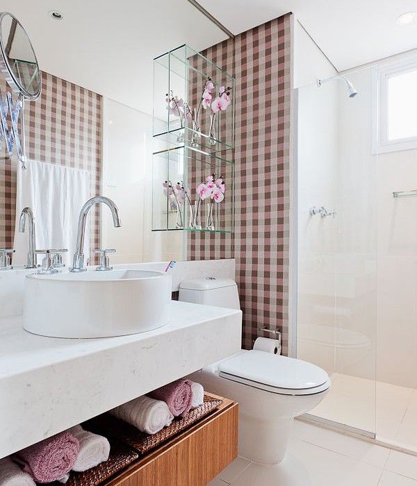 5 Dicas para Renovar seu Banheiro Alugado sem Quebrar Nada; Banheiro Alugado: Transforme com Adesivos e Papel de Parede; Acessórios que Fazem a Diferença no Banheiro de Aluguel; Iluminação Inteligente para Banheiros Pequenos e Alugados; Plantas e Têxteis: Toques de Conforto no Banheiro Alugado