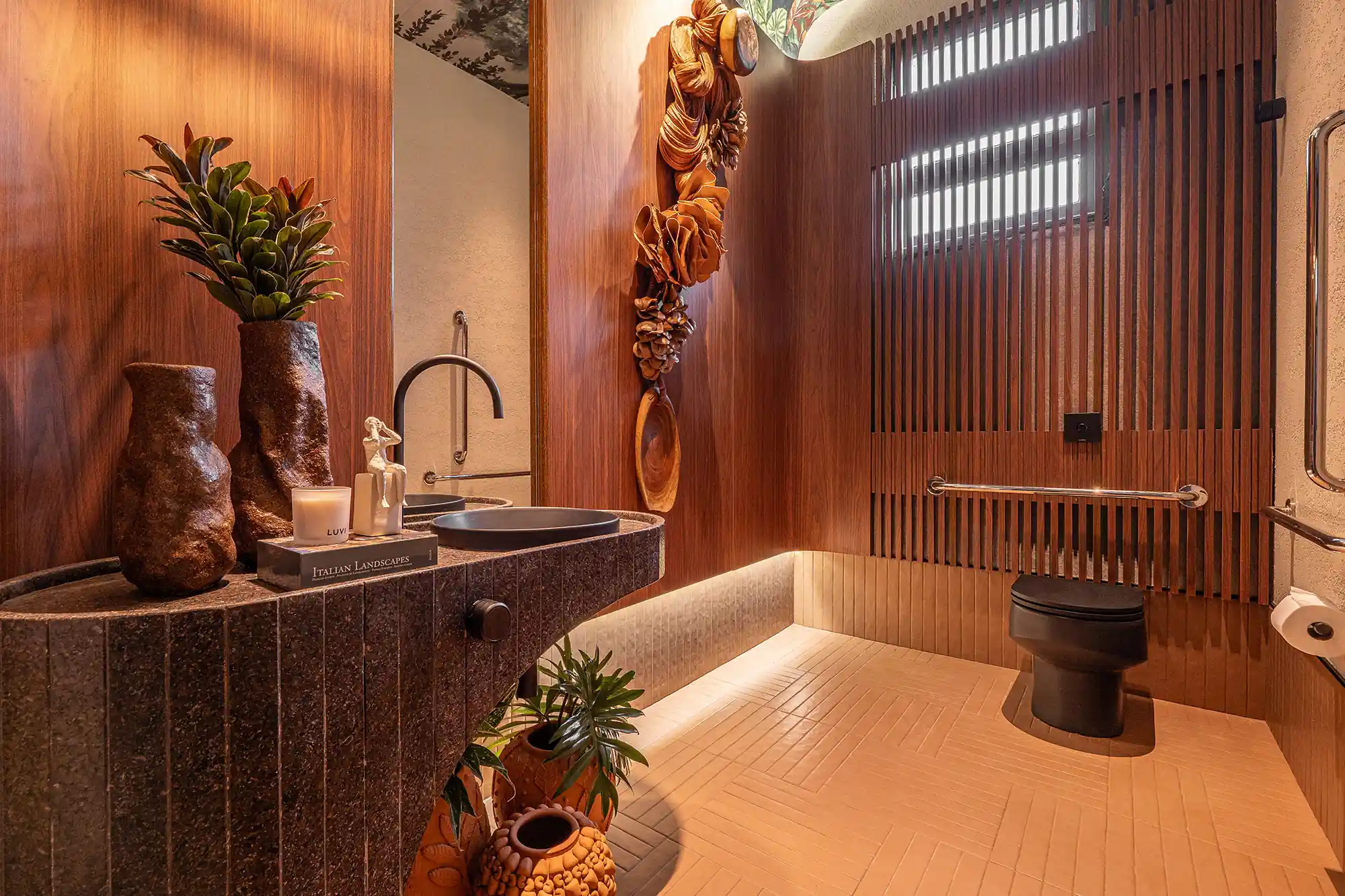 5 Dicas para Renovar seu Banheiro Alugado sem Quebrar Nada; Banheiro Alugado: Transforme com Adesivos e Papel de Parede; Acessórios que Fazem a Diferença no Banheiro de Aluguel; Iluminação Inteligente para Banheiros Pequenos e Alugados; Plantas e Têxteis: Toques de Conforto no Banheiro Alugado