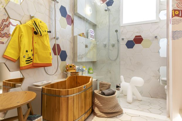 5 ideias de títulos:
1. Transformando o Banheiro do Bebê Menino: Guia Completo de Decoração e Funcionalidade.
2. Estilos e Temas que Encantam: Ideias Criativas para o Banheiro do seu Filho.
3. Organização Inteligente: Dicas Essenciais para Banheiros Infantis Pequenos.
4. Elementos Essenciais que Combinam Segurança e Diversão no Banheiro do Bebê.
5. Do Clássico ao Moderno: Escolhendo a Decoração Perfeita para o Banheiro Masculino Infantil.