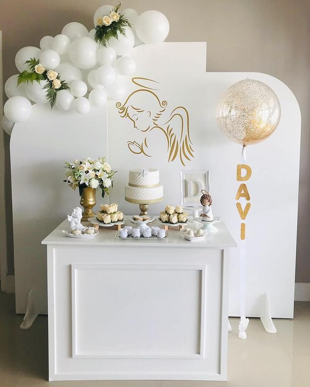 1. Decoração de Batizado Minimalista: Menos é Mais
2. O Toque Rústico na Decoração do Batizado
3. Clássicos da Decoração de Batizado: Elegância Atemporal
4. DIY: Crie Lembrancinhas de Batizado Inesquecíveis
5. A Mesa Central Perfeita para o Batizado em Casa