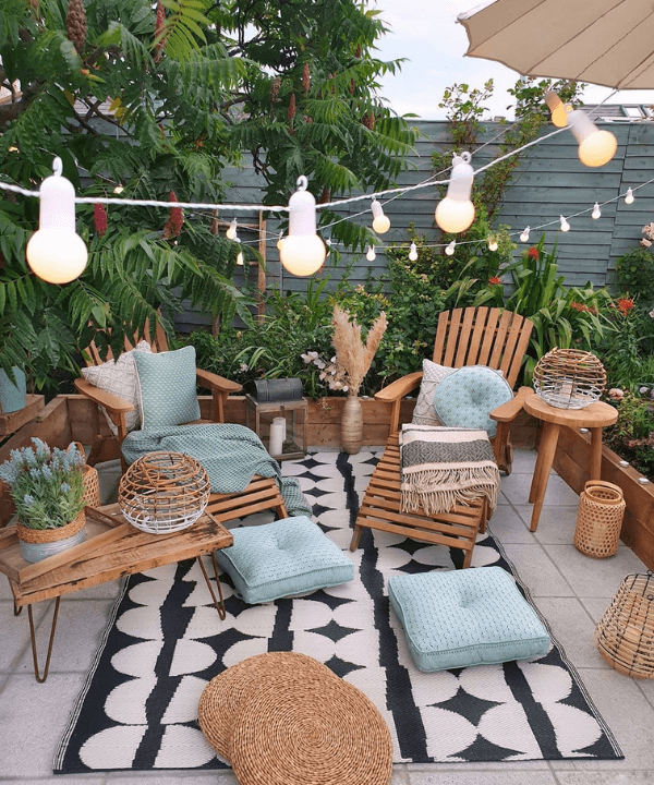 5 ideias de títulos:
1. Transforme seu Jardim: Guia Completo de Decoração com Tecidos
2. Tecidos para Jardim: Durabilidade