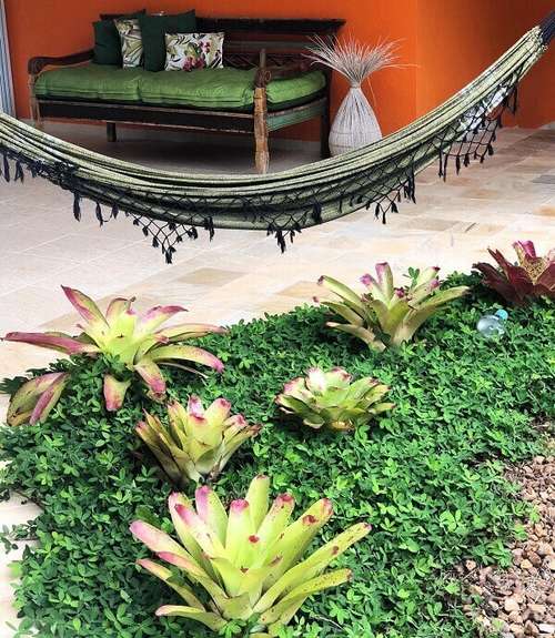 5 ideias de títulos:
1. Transforme seu Jardim: Guia Completo de Decoração com Tecidos
2. Tecidos para Jardim: Durabilidade