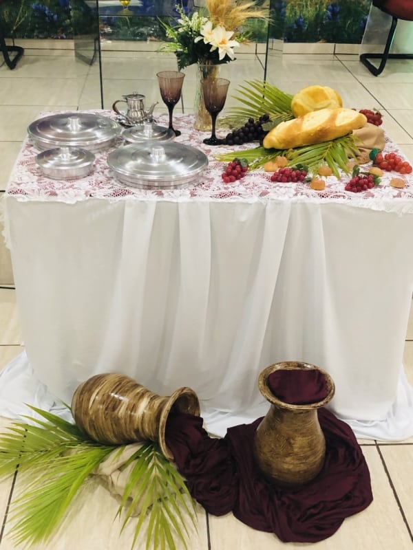 DIY: Arranjos Florais Naturais para o Altar de Páscoa