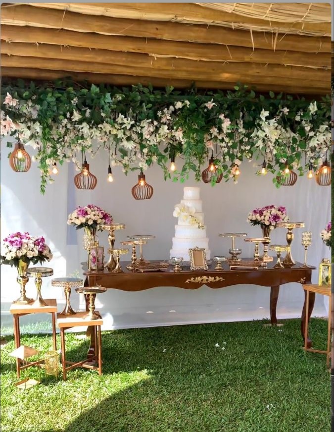 Flores da Estação para Casamento: Guia Completo para Economizar